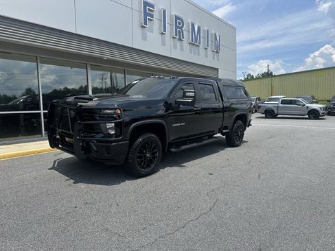 Used 2024 Chevrolet Silverado 2500 Custom w/ Custom Value Package AWD/4WD image 2