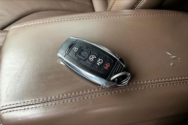 Used 2017 Lincoln MKC Reserve w/ Lincoln MKC Climate Package AWD/4WD image 35