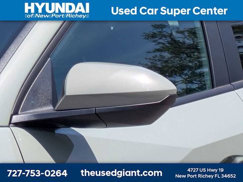 Used 2023 Hyundai Santa Cruz SE AWD/4WD image 11