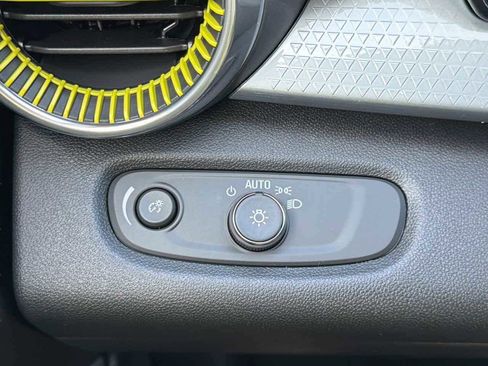 New 2026 Chevrolet Trax LT w/ Driver Confidence Package FWD image 24