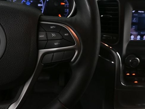 Used 2018 Jeep Grand Cherokee Limited RWD image 11