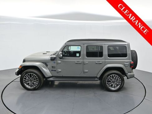 Used 2022 Jeep Wrangler Unlimited Sahara image 63