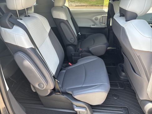Used 2024 Toyota Sienna XSE image 15