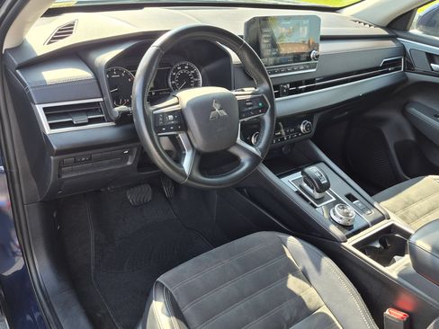 Used 2024 Mitsubishi Outlander SE Black Edition AWD/4WD image 15