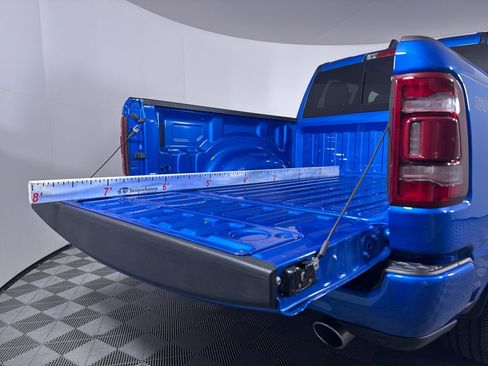 Used 2022 RAM 1500 Big Horn AWD/4WD image 10