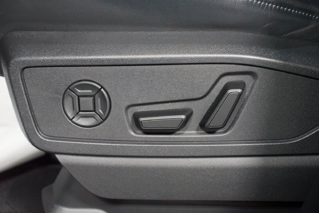 Used 2025 Audi Q5 Premium Plus AWD/4WD image 34