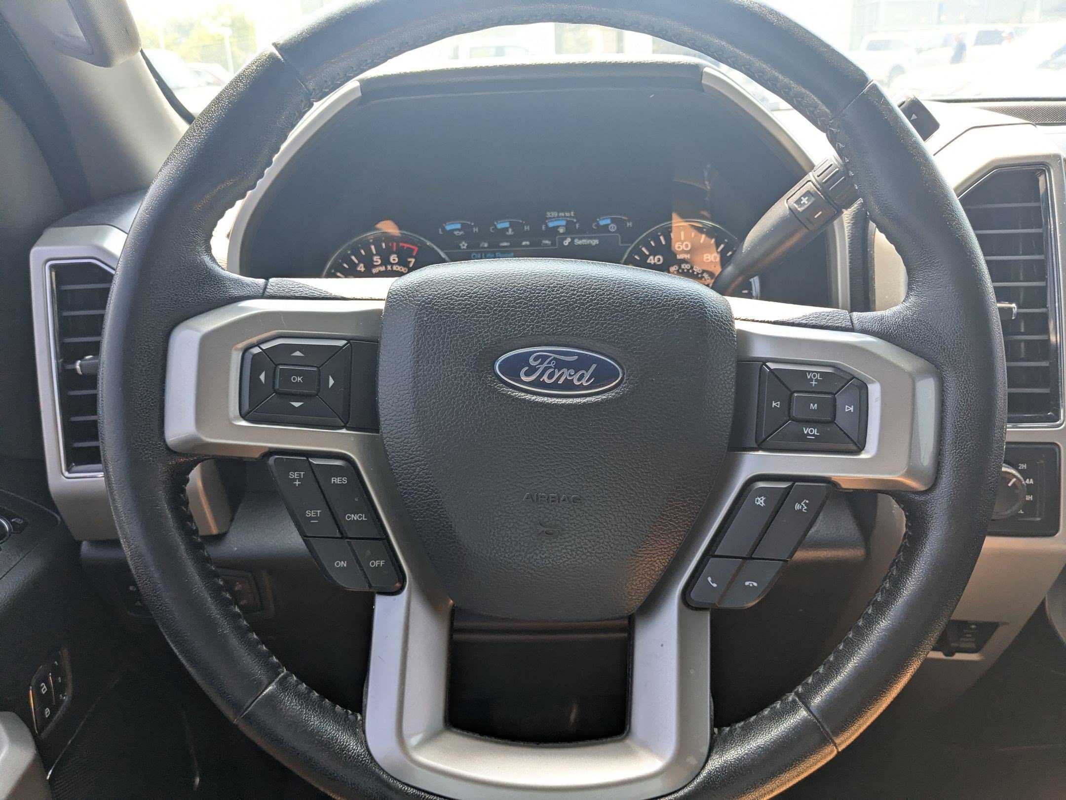Used 2020 Ford F150 Lariat w/ FX4 Off-Road Package AWD/4WD image 18