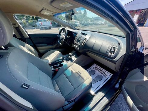 Used 2016 Kia Forte LX FWD image 14