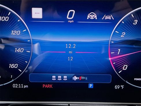 New 2025 Mercedes-Benz GLC 300 4MATIC image 13