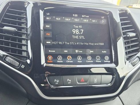 Used 2021 Jeep Cherokee Limited AWD/4WD image 22