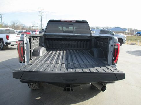 Certified 2024 GMC Sierra 2500 AT4X w/ AT4X AEV Edition image 7