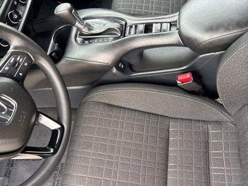 Certified 2026 Honda HR-V LX image 15