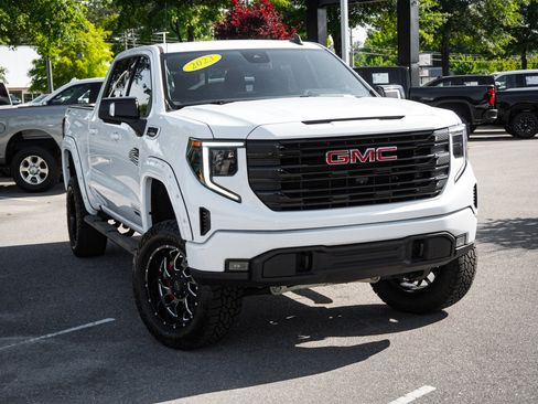 Used 2023 GMC Sierra 1500 Elevation w/ Preferred Package AWD/4WD image 2