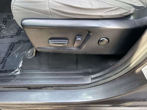 Used 2016 Toyota Tundra SR5 w/ SR5 Upgrade Package image 29