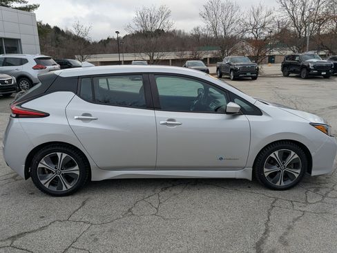 Used 2019 Nissan Leaf SV w/ SV All Weather Package image 8