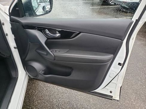 Used 2022 Nissan Rogue Sport SV AWD/4WD image 20