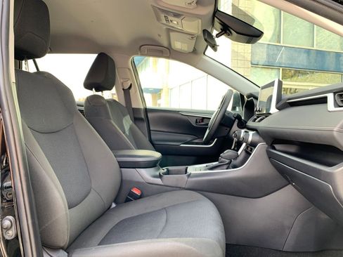 Used 2025 Toyota RAV4 LE image 35