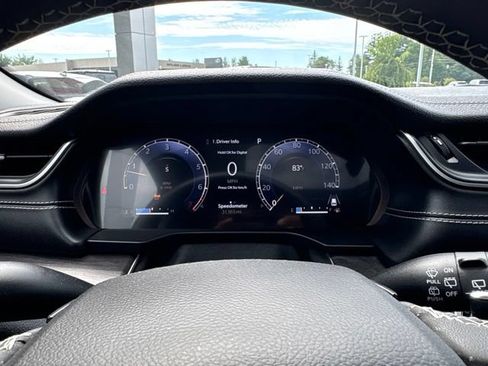 Used 2023 Jeep Grand Cherokee L Limited AWD/4WD image 13