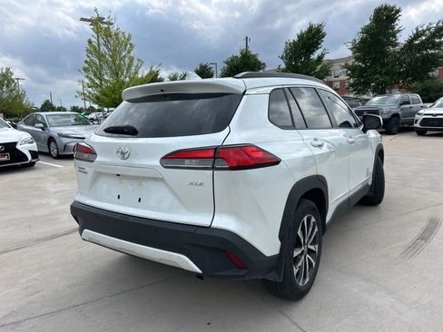 Used 2024 Toyota Corolla Cross XLE w/ Convenience Package image 3