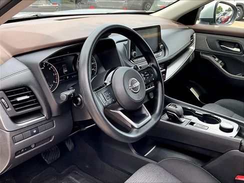 Used 2023 Nissan Rogue SV AWD/4WD image 8
