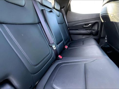 Used 2025 Hyundai Santa Cruz SEL FWD image 25