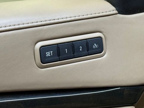 Used 2018 Cadillac Escalade Platinum image 18