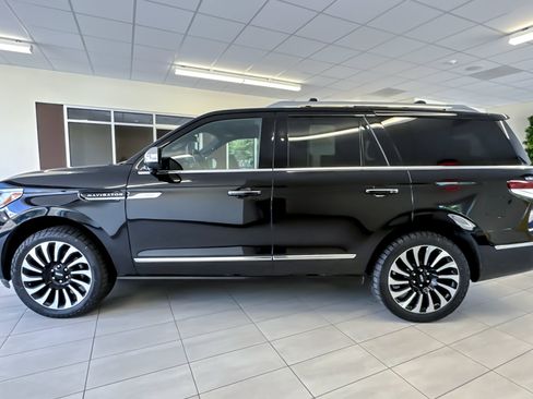 Certified 2024 Lincoln Navigator Black Label AWD/4WD image 7