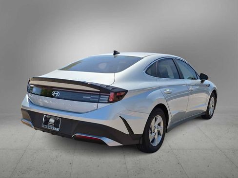 New 2026 Hyundai Sonata SE FWD image 8