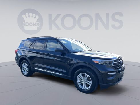 Used 2022 Ford Explorer XLT w/ Equipment Group 202A image 10