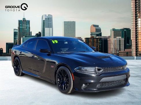Used 2019 Dodge Charger Scat Pack w/ Dynamics Package image 9