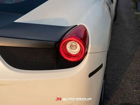 Used 2015 Ferrari 458 Italia Coupe image 10