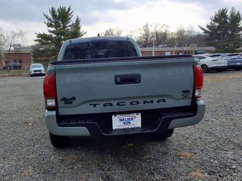 Used 2023 Toyota Tacoma TRD Sport image 7