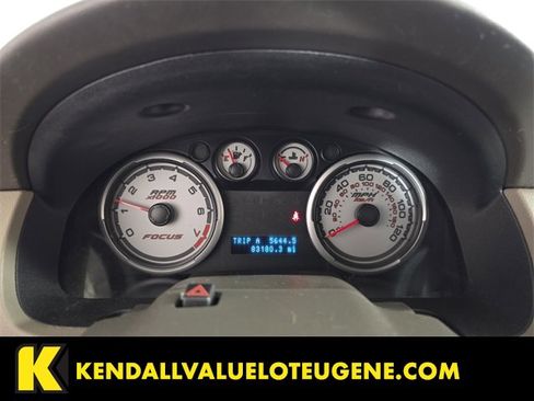 Used 2010 Ford Focus SE image 11