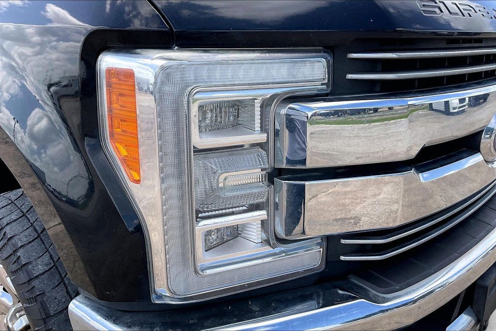 Used 2018 Ford F350 Lariat w/ Lariat Ultimate Package AWD/4WD image 18