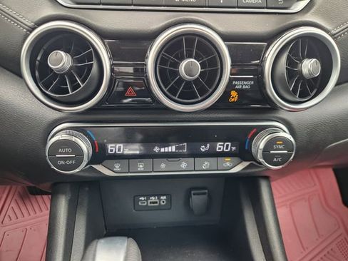Used 2021 Nissan Sentra SV FWD image 18
