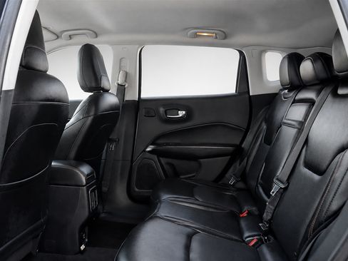 Used 2018 Jeep Compass Limited w/ Navigation Group AWD/4WD image 17