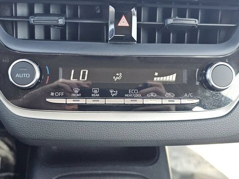 Used 2024 Toyota Corolla LE FWD image 12
