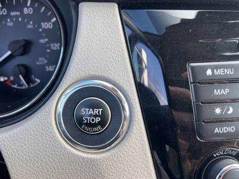 Used 2022 Nissan Rogue Sport SL w/ Premium Package image 17