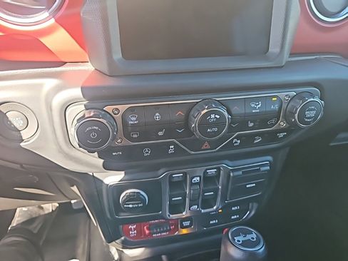 Used 2019 Jeep Wrangler Unlimited Rubicon image 11