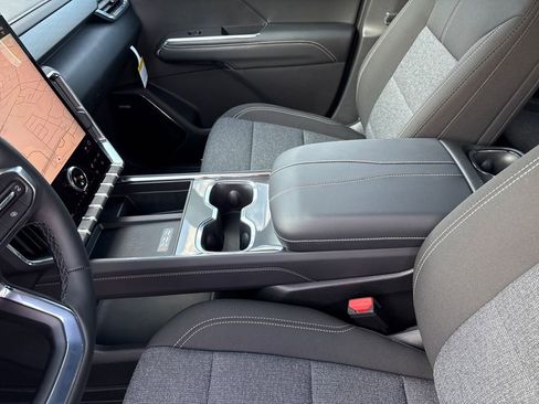 New 2026 GMC Acadia Elevation image 16