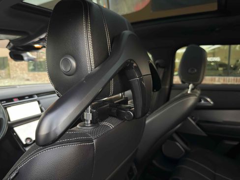 Used 2018 Land Rover Range Rover Velar R-Dynamic SE image 82