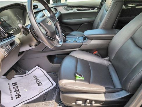 Used 2024 Cadillac XT6 Premium Luxury image 8