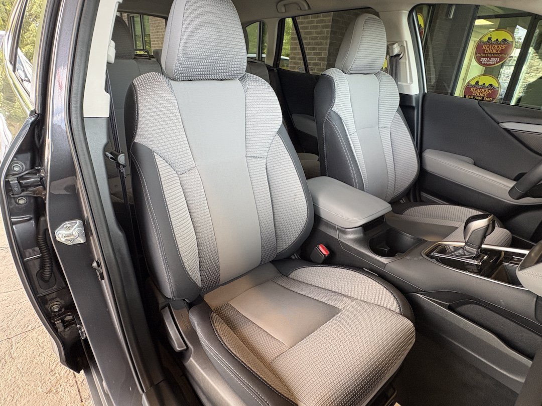 Used 2023 Subaru Outback Premium AWD/4WD image 26