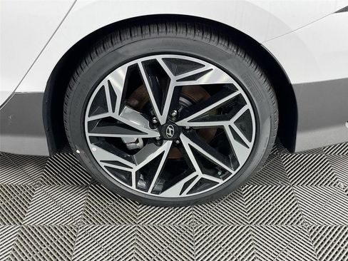 New 2025 Hyundai Ioniq 6 SEL RWD image 20