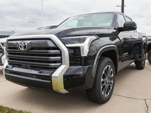 New 2026 Toyota Tundra Limited image 4