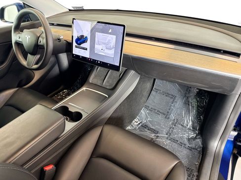 Used 2022 Tesla Model Y Performance image 26