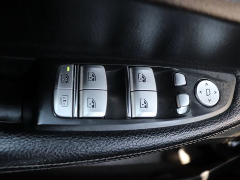 Used 2018 BMW 740i xDrive 740i xDrive Sedan image 42