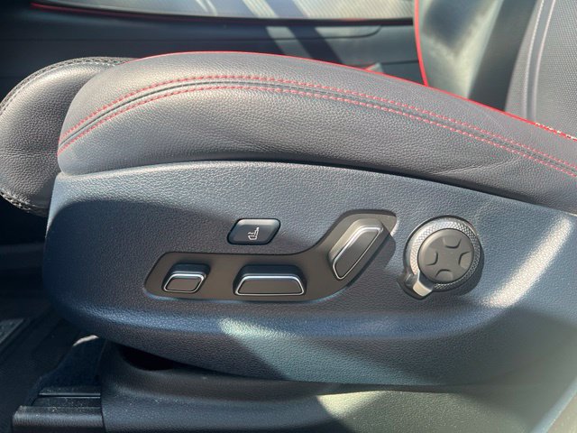 Used 2023 Genesis GV70 2.5T w/ Sport Prestige Package AWD/4WD image 18