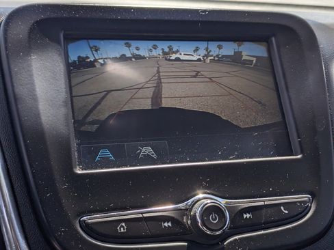 Used 2018 Chevrolet Equinox LT image 11