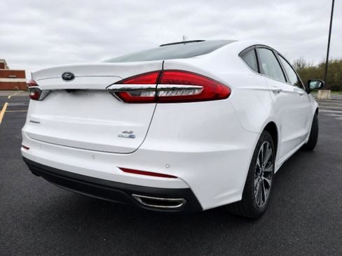 Used 2020 Ford Fusion SE AWD/4WD image 5